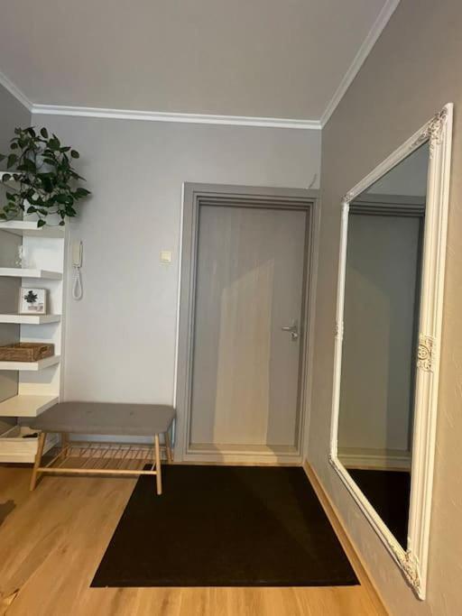 Cozy Apartment Close To Riga Airport Esterno foto